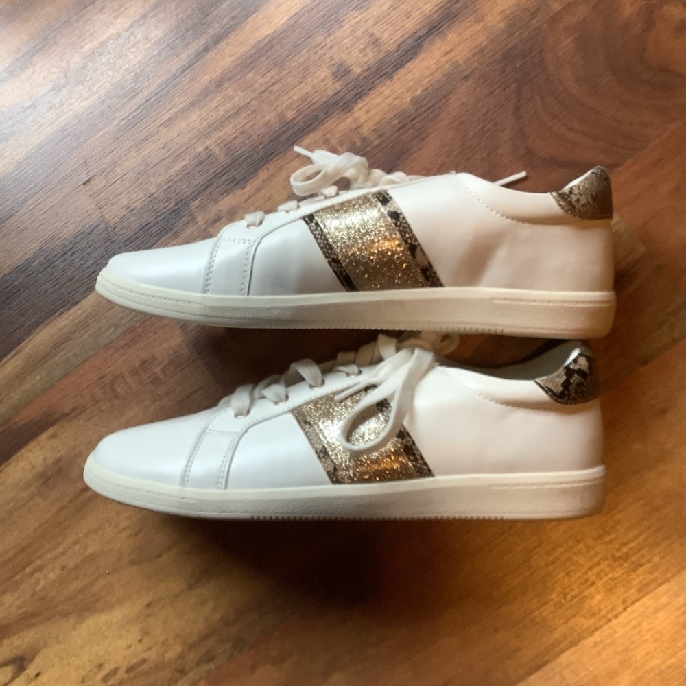 West Loop Size L(9-10) white with gold glitter accent faux leather tennis shoes